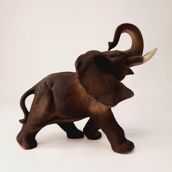 Vintage ArtMark Porcelain Elephant Trunk Up - Picture 3 of 10